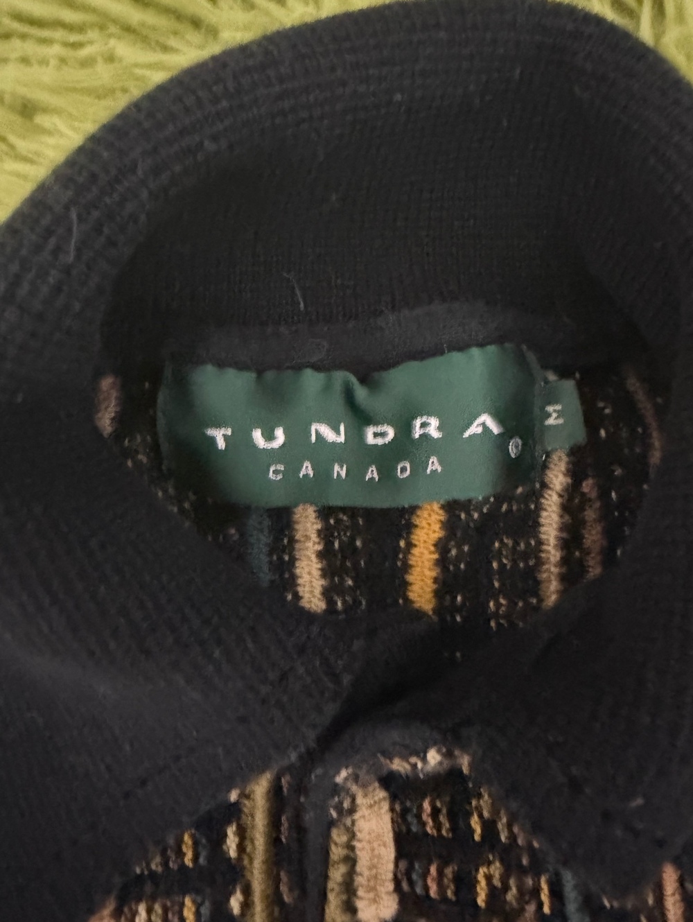 Vintage Tundra Canada 3D Coogi Style Henley Sweater Size Medium!!!! - Picture 5 of 5